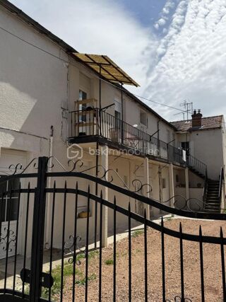  Immeuble à vendre 15 + pièces 420 m²