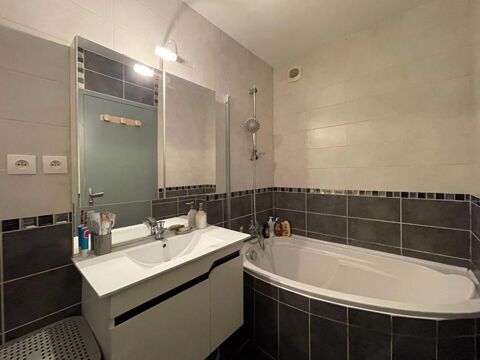  Appartement � louer 4 pi�ces 77 m�