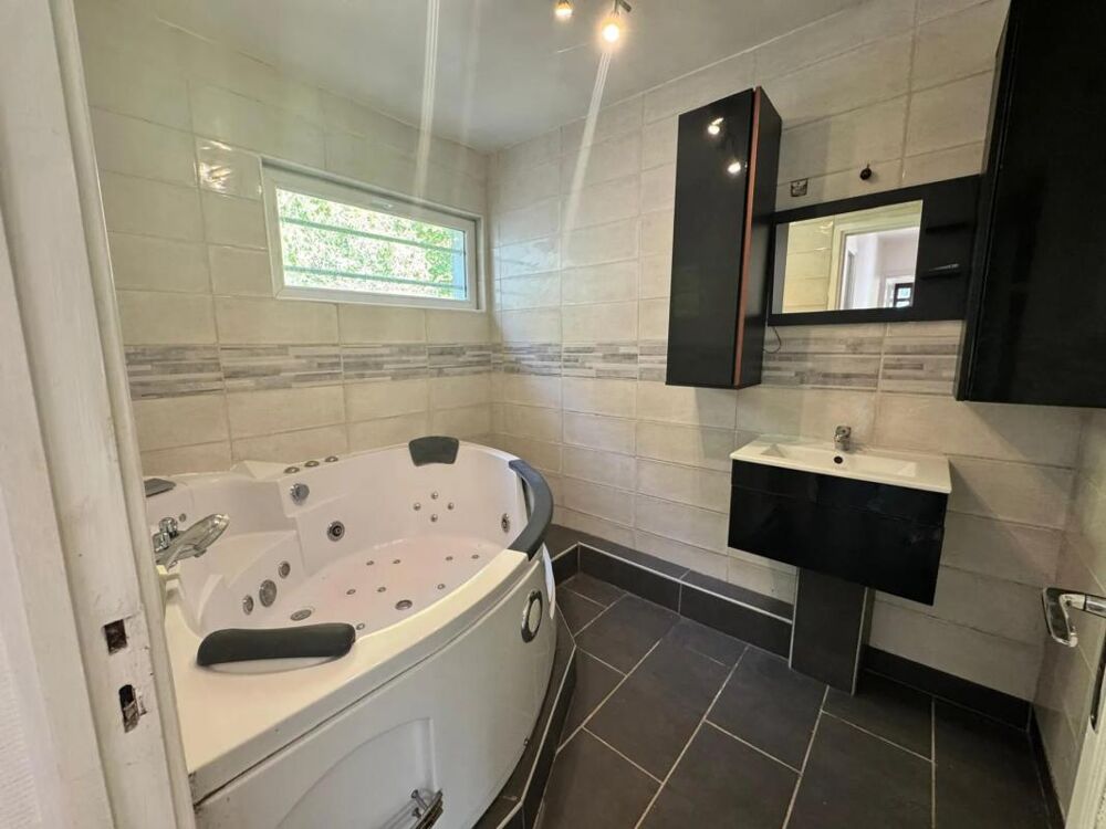 Vente Maison maison familiale de 132 m² sur un terrain 2 700 m² Chuelles