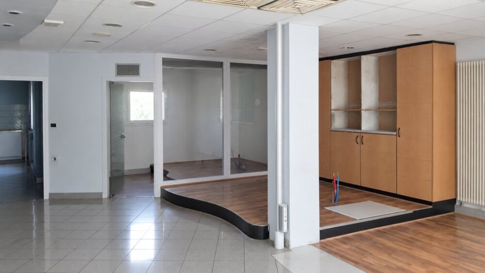   A louer - Local commercial type Bureaux 