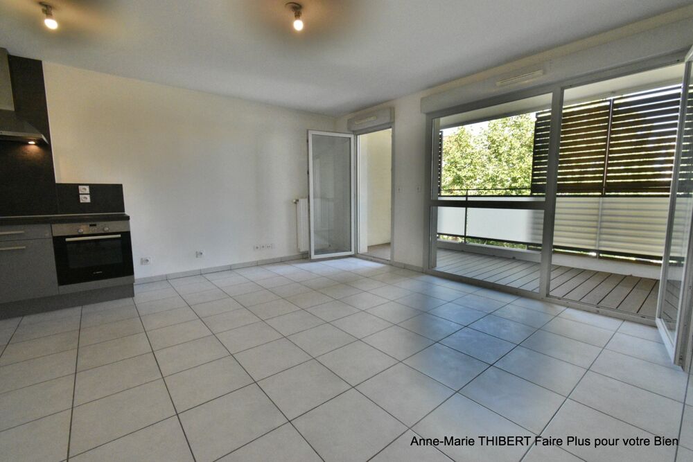 Vente Appartement Appartement à vendre 3 pièces LYON 8EME ARRONDISSEMENT (69) avec grand garage Lyon 8