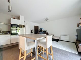 Vente Appartement L'HOUMEAU, Appartement à vendre 2 pièces 47m2, rez-de-chaussée avec jardin, parking L houmeau