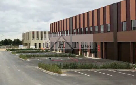   A VENDRE  1971 M  UNE CELLULE D'ACTIVITE NEUF A TREMBLAY EN FRANCE 