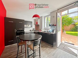  Maison � vendre 9 pi�ces 210 m�