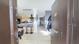 Maison � vendre 8 pi�ces 205 m�