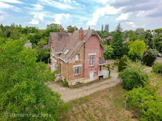  Propriété/château à vendre 5 pièces 140 m²