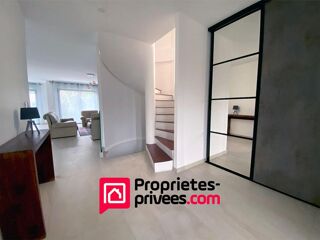  Maison � vendre 9 pi�ces 218 m�