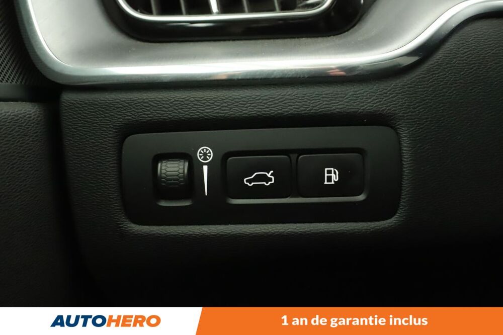 XC60 2.0 T6 Recharge AWD Inscription Business Geartronic 8 340 ch 2021 occasion 92130 Issy-les-Moulineaux