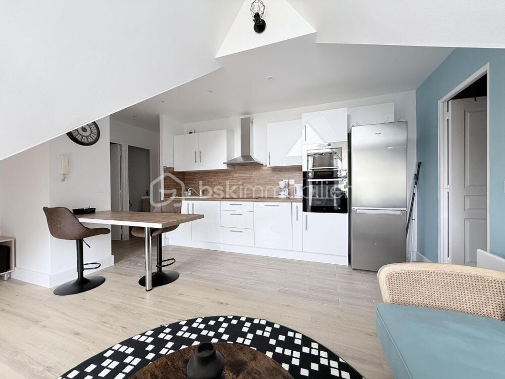 Location Appartement F2 / Appartement 2 pièces meublé refait à neuf avec balcon – Centre-ville de Pontault – Tout à pied Pontault combault