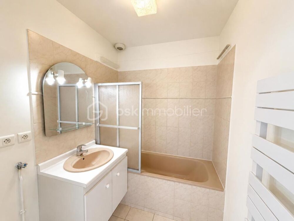 Vente Appartement LIVRY-GARGAN – COUP DE CŒUR 2 PIÈCES – DERNIER ÉTAGE – BALCON – BOX Livry gargan