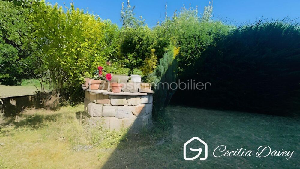 *** Nouveauté : Maison idéalement située en plein coeur de ville avec jardin et double garage***