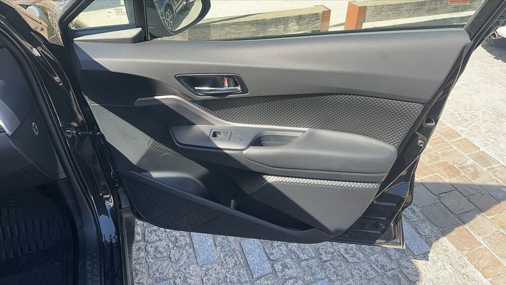 C-HR 1.8 VVT-i 122 CVT 98 Dynamic 2024 occasion 78390 Bois D Arcy