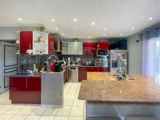  Villa  vendre 11 pices 266 m