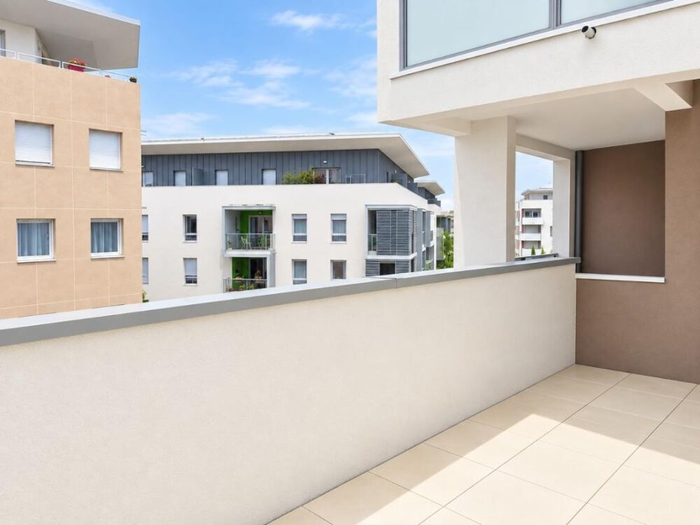 Location Appartement Appartement T2 avec deux balcons et parking à Nimes Nimes