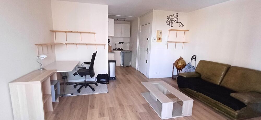 T1 MEUBLE avec balcon et parking à TOULON