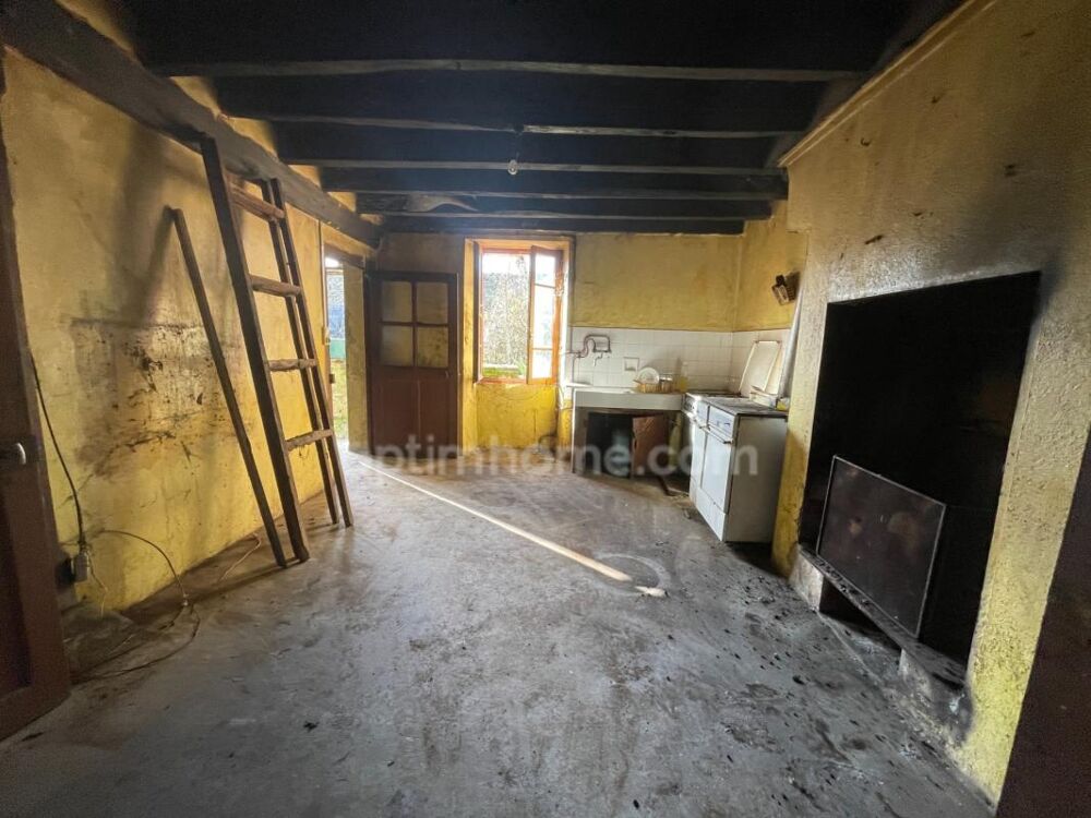 Vente Maison Charmante maison 70 m2 à rénover  avec grange et jardin Chateauponsac