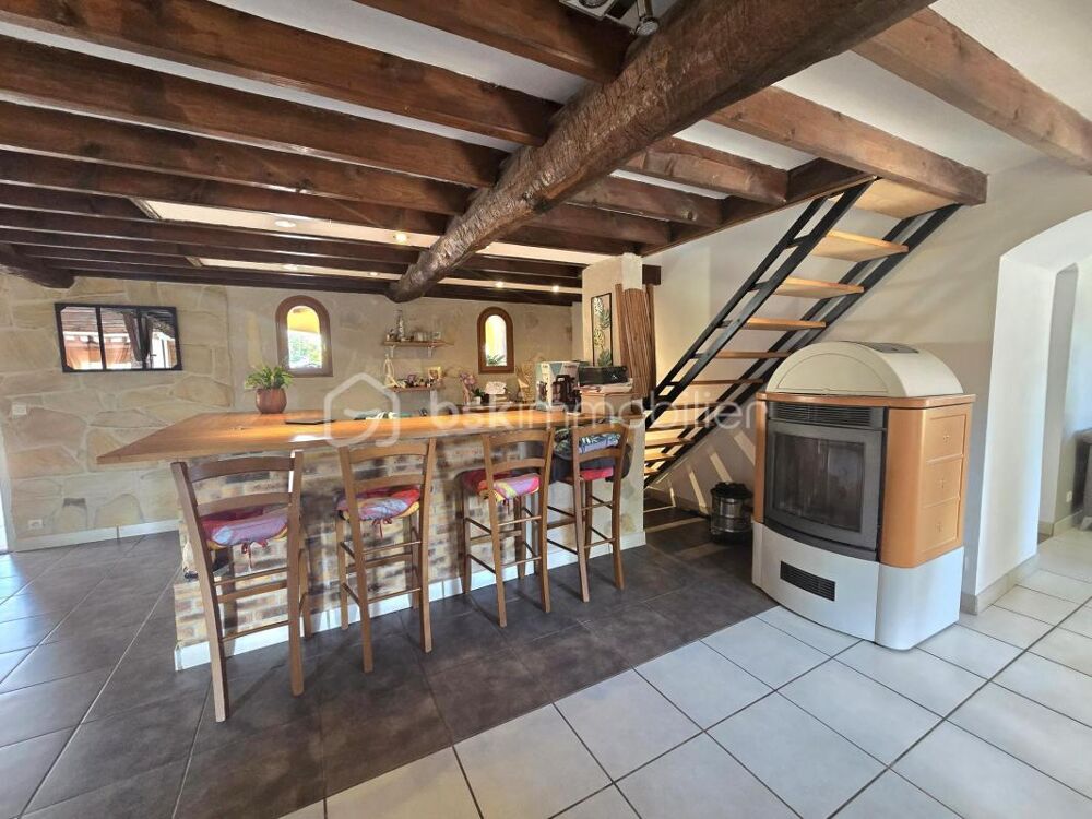Maison de caractère 150 m² + dépendances  Parcelle 2 072 m²  Brugheas (03)