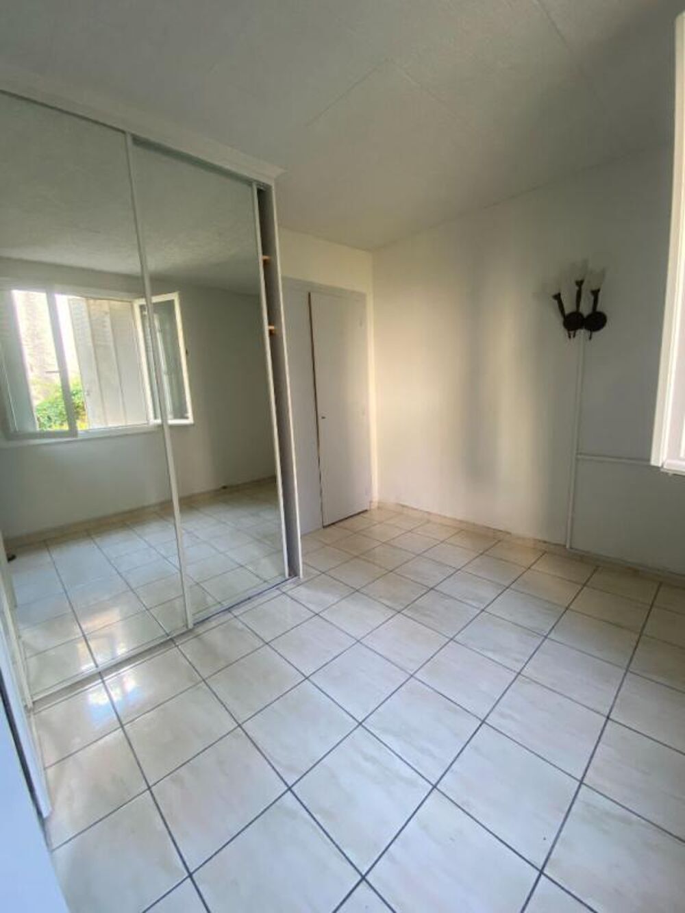 Vente Immeuble Immeuble Oloron Sainte Marie 2 appartements 2 Garages avec jardin Oloron sainte marie