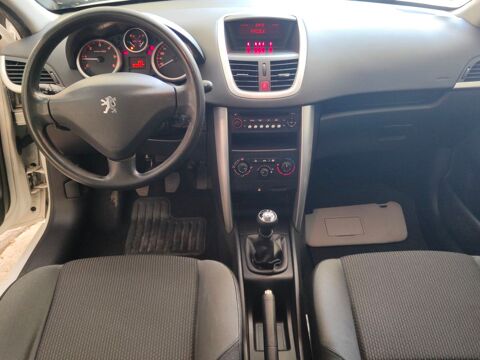 207 1.4 HDI 68 BLUE LION 3P 2014 occasion 06640 Saint-Jeannet