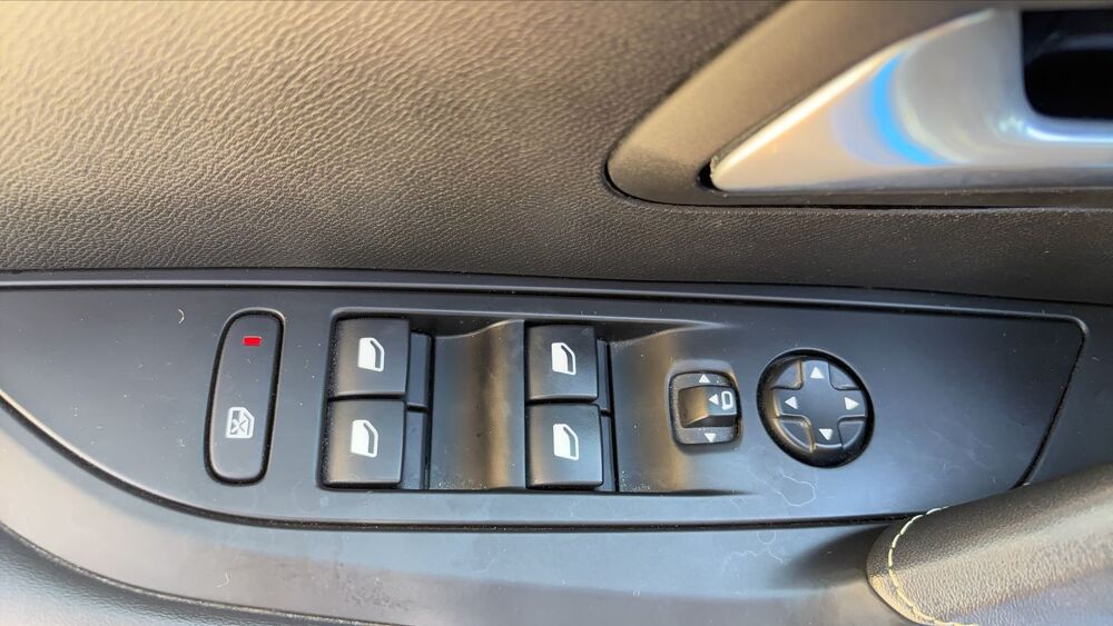 208 136 50kWh GT - Automatique 2021 occasion 30320 Poulx