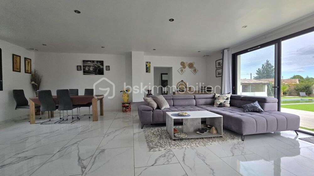 Villa contemporaine avec suite parentale en RDC, piscine, garage et grand jardin