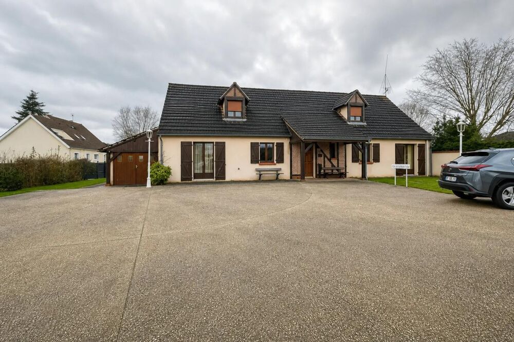 Maison 6 pièces 205 m² · à Chatillon Coligny · 205 m² · 198 000 €