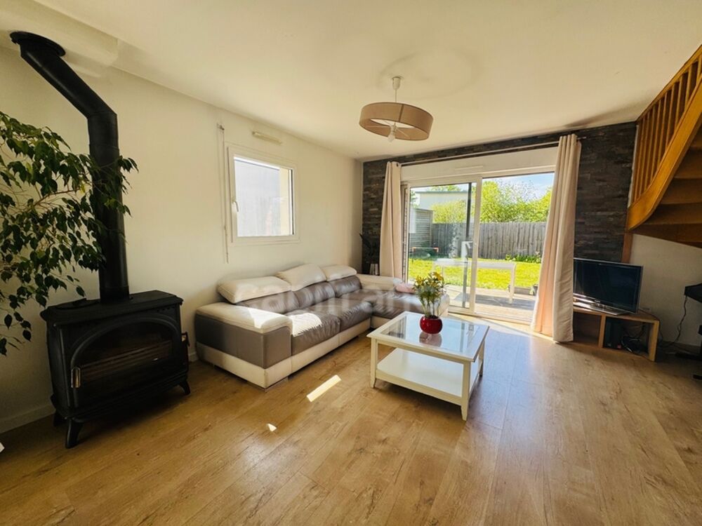 MESQUER - A VENDRE MAISON SITUÉE AU CALME AVEC JARDIN - 4 CHAMBRES ET GARAGE - ACCÈS TOUT À PIEDS OU À VÉLO