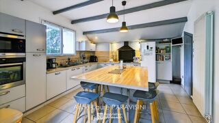  Maison � vendre 9 pi�ces 244 m�