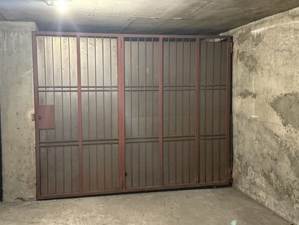 Vente Parking/Garage AIX LES BAINS (73), Centre Ville Grand Garage Box fermé sécurisé Aix les bains
