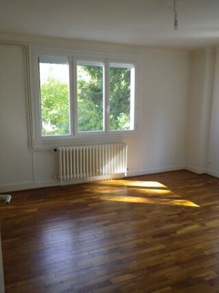  Appartement à louer 2 pièces 45 m²