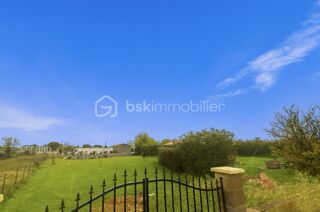  Maison  vendre 7 pices 245 m