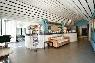  Immeuble à vendre 15 + pièces 1100 m²