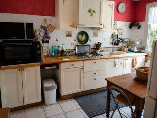  Propriété/château à vendre 7 pièces 250 m²
