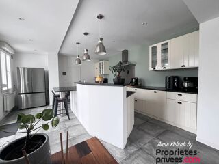  Maison  vendre 9 pices 195 m