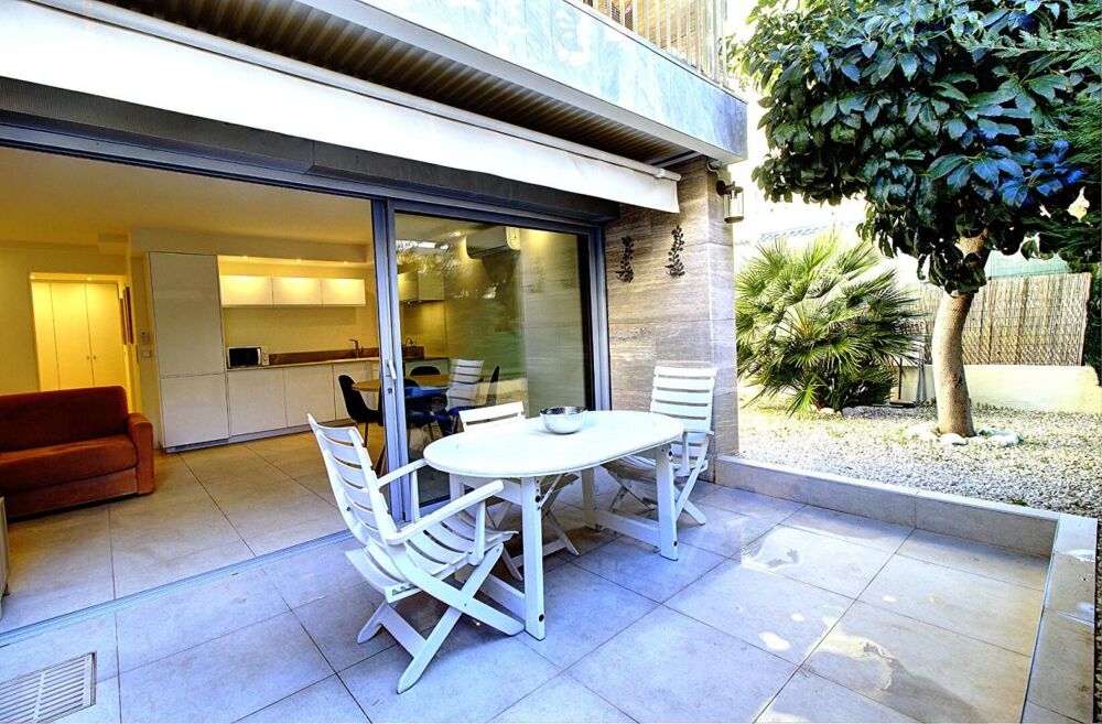 Cannes Palm Beach - Appartement-Villa 2 pièces rénové en rez-de-jardin