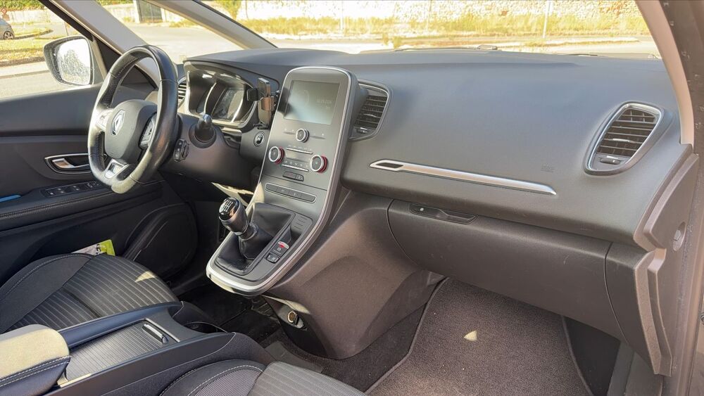 Grand scenic IV IV 1.5 dCi 110 Business 2017 occasion 91540 Mennecy