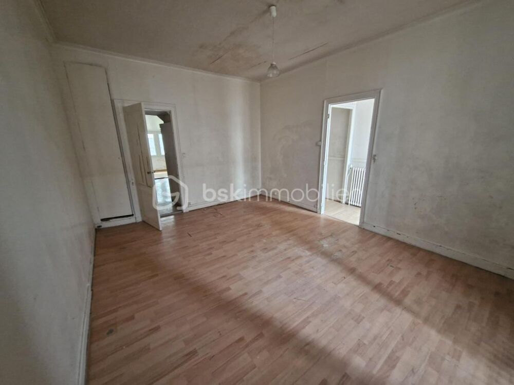 Maison de ville de 118m2/Immeuble de rapport à Sainte-Foy-La-Grande à rénover