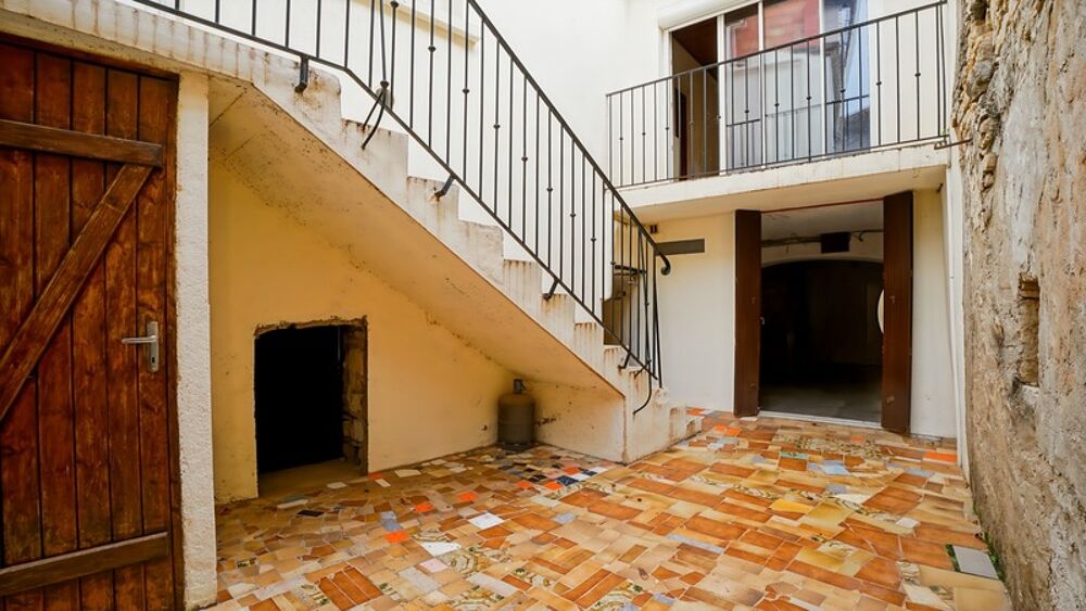 Marguerittes Maison de village 5 pièces avec cour et terrasse, 3 chambres