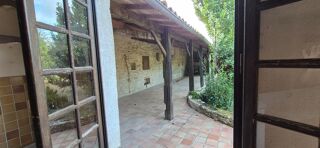 Vente Maison Corps de Ferme de 340 m2, avec plusieurs maisons indépendantes et 200 m2 de dépendances Nanclars