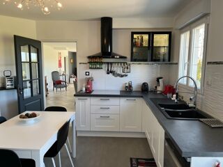  Maison � vendre 8 pi�ces 240 m�