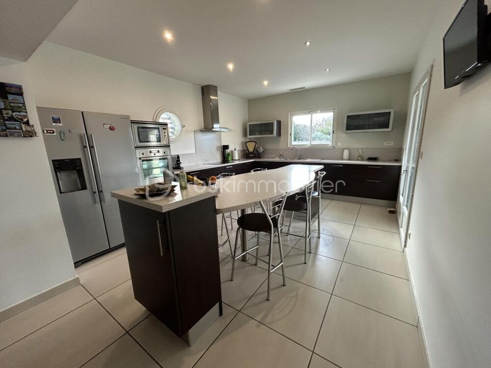 Vente Villa Villa de charme avec piscine - 4 Pi�ces 138 m� Bedarieux