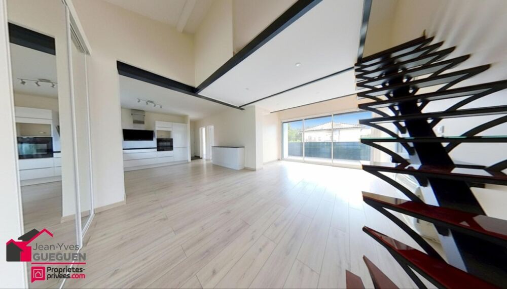 Vente Maison Lab�ge -  Appartement-villa r�nov� avec go�t, lumineux, avec v�randa, balcon filant, garage et stationnements Labege