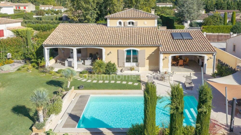 Vente Maison Paradou, Maison 145 m2, piscine chauffée, 1000 M2 de terrain l'art de vivre à deux pas du village Paradou