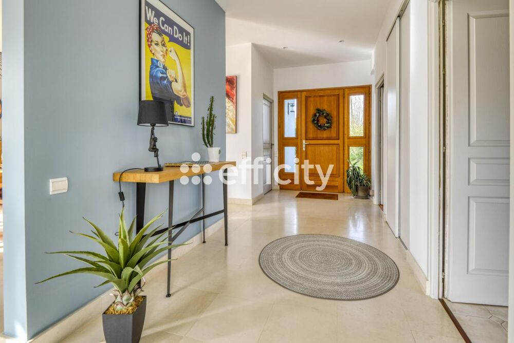 Maison 9 pièces 255 m² · à Carquefou · 255 m² · 774 000 €
