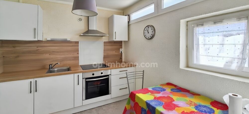25200 GRAND CHARMONT  APPARTEMENT T3  2 CHAMBRES  LUMINEUX