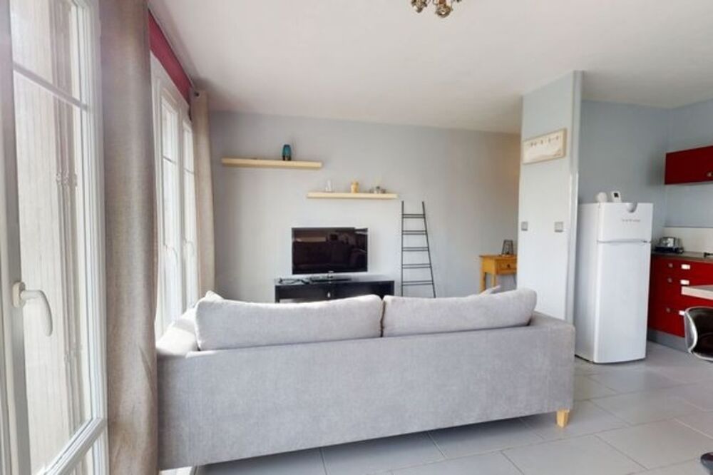 Appartement lumineux avec balcon et garage