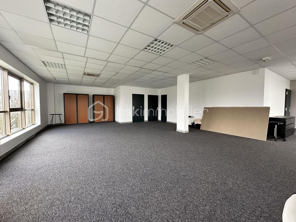   A loué bureau Chelles