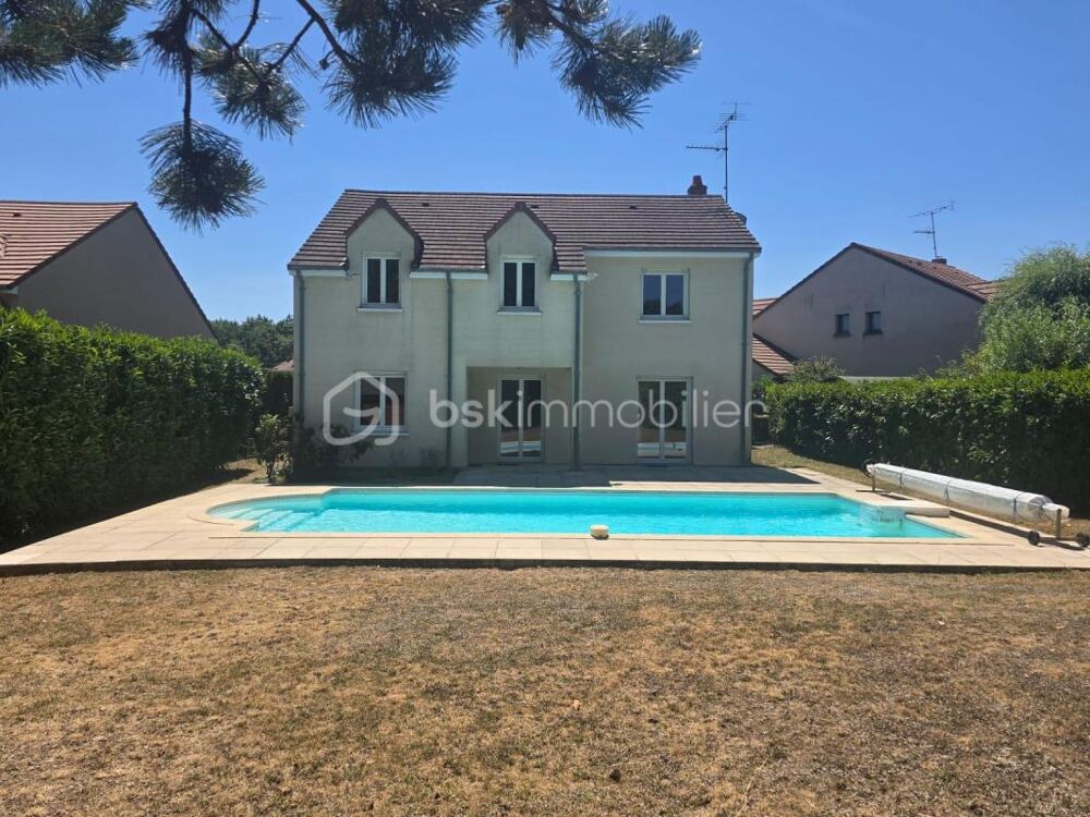 Maison familiale à Saint-cyr-en-val