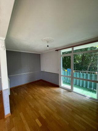 Appartement à louer 4 pièces 96 m²