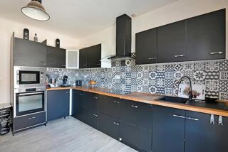  Propriété/château à vendre 6 pièces 149 m²